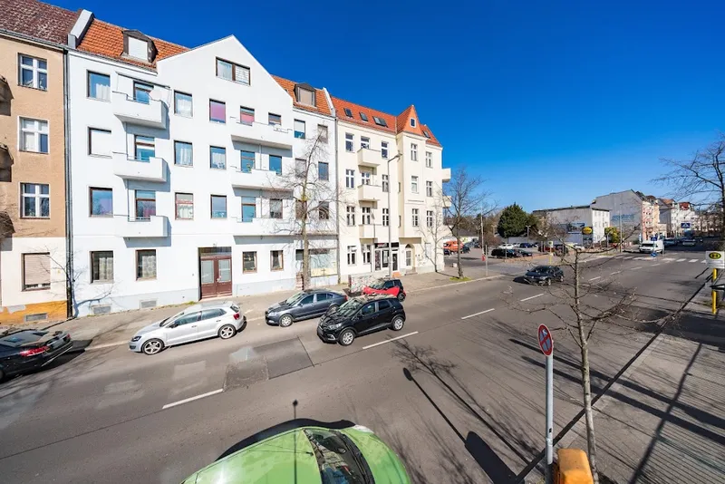 Altbauwohnung mit Balkon — photo 1